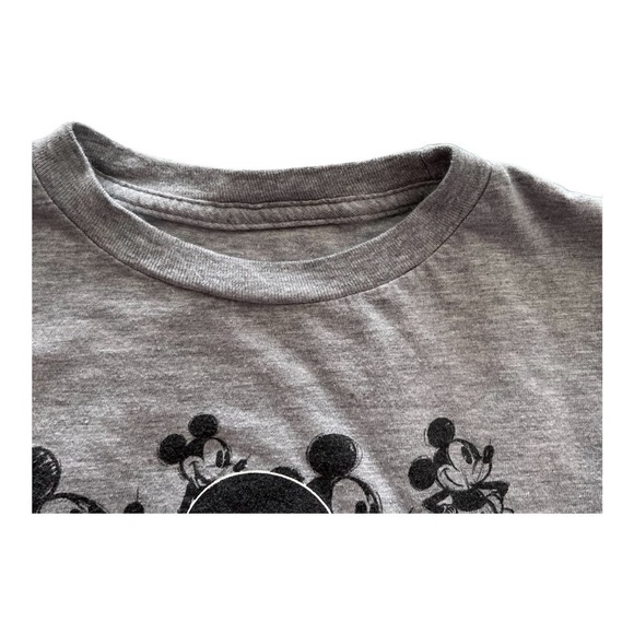 disney casual Red Mickey Mouse gray T-shirt Girls M (8) - Picture 5 of 9